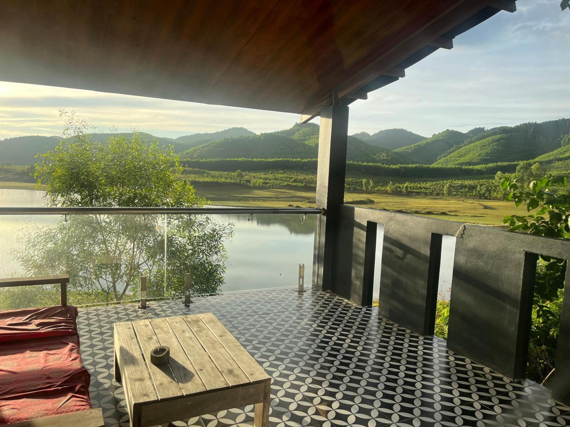 Nguyen Shack Retreat Resort Фонгня Екстер'єр фото