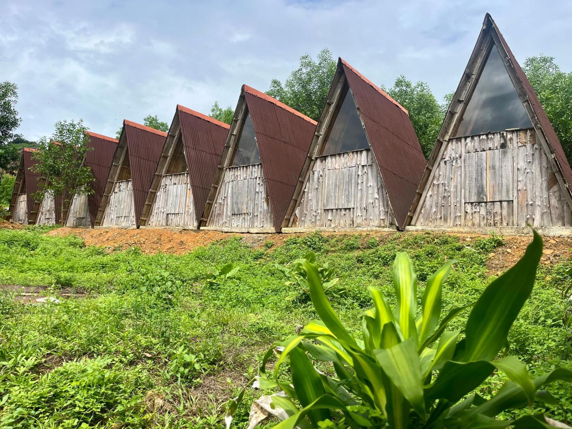 Nguyen Shack Retreat Resort Фонгня Екстер'єр фото