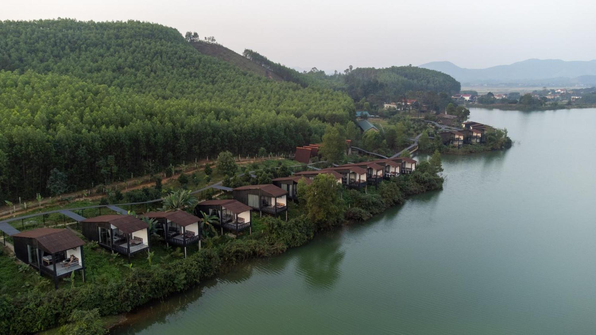 Nguyen Shack Retreat Resort Фонгня Екстер'єр фото