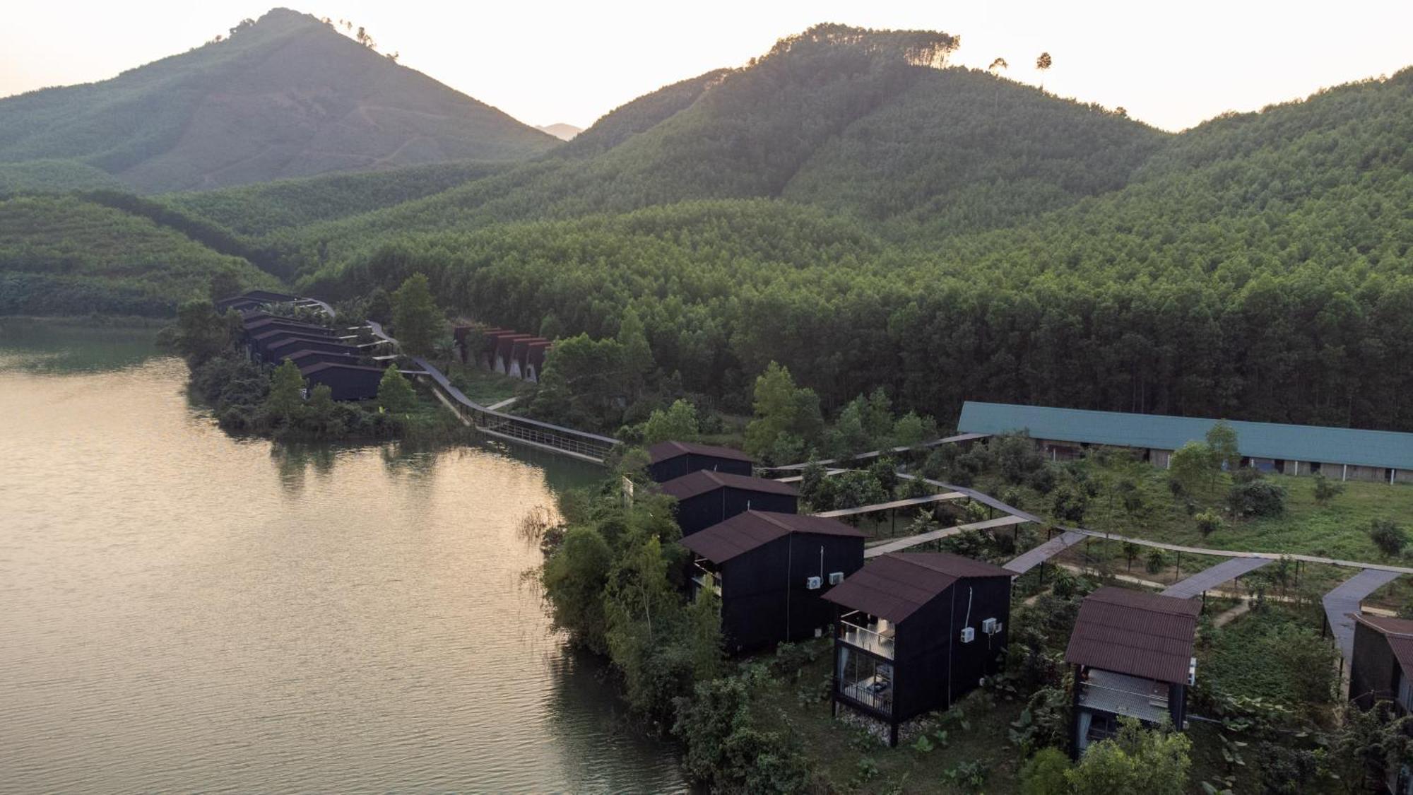 Nguyen Shack Retreat Resort Фонгня Екстер'єр фото
